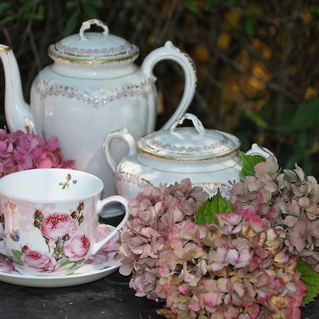 Bed and Breakfast La Maison De Rose Brossac Exterior foto