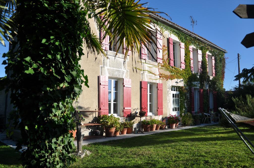 Bed and Breakfast La Maison De Rose Brossac Exterior foto