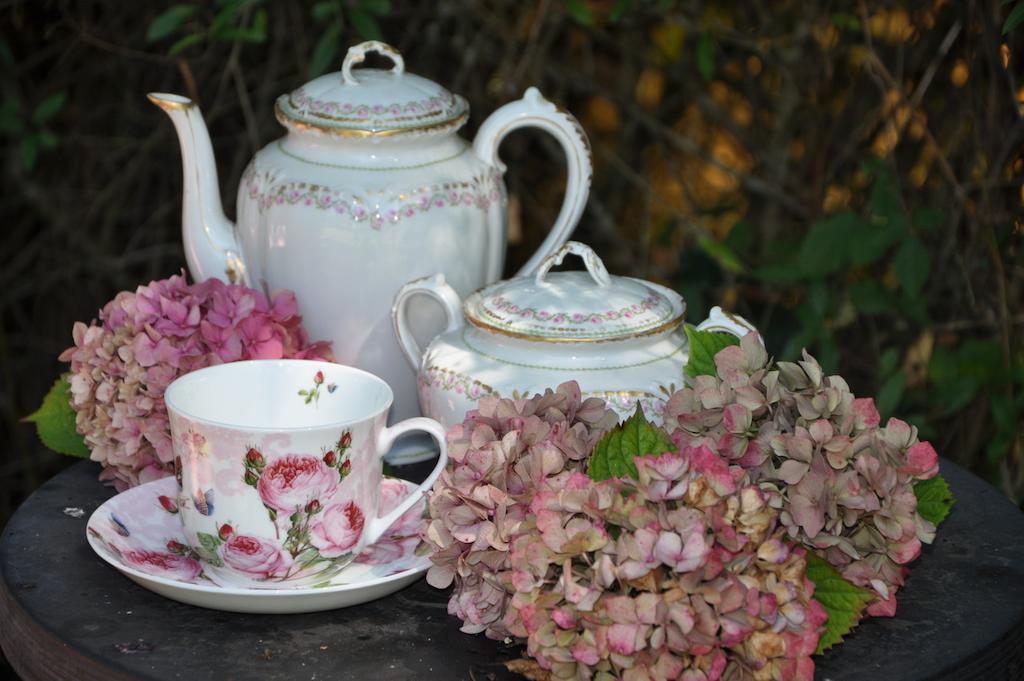 Bed and Breakfast La Maison De Rose Brossac Exterior foto