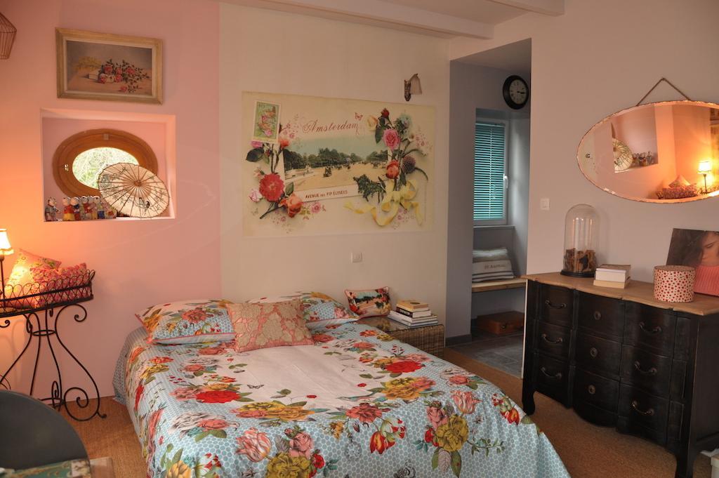 Bed and Breakfast La Maison De Rose Brossac Zimmer foto