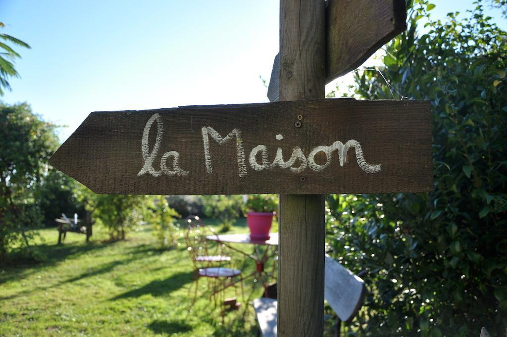 Bed and Breakfast La Maison De Rose Brossac Exterior foto