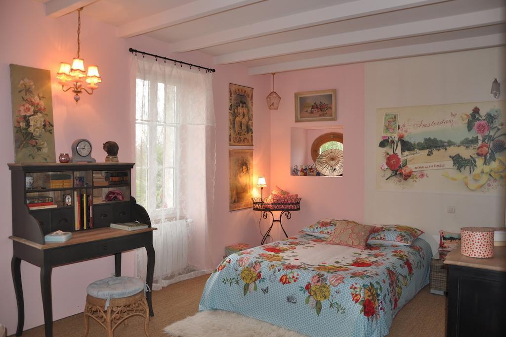 Bed and Breakfast La Maison De Rose Brossac Zimmer foto