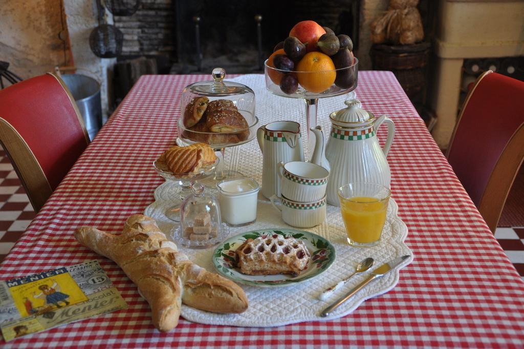 Bed and Breakfast La Maison De Rose Brossac Exterior foto